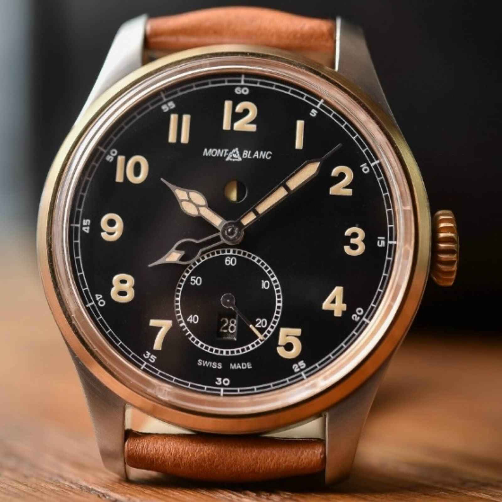 Orologio Montblanc 1858: quadrante nero, cassa acciaio e bronzo, cinturino pelle marrone
