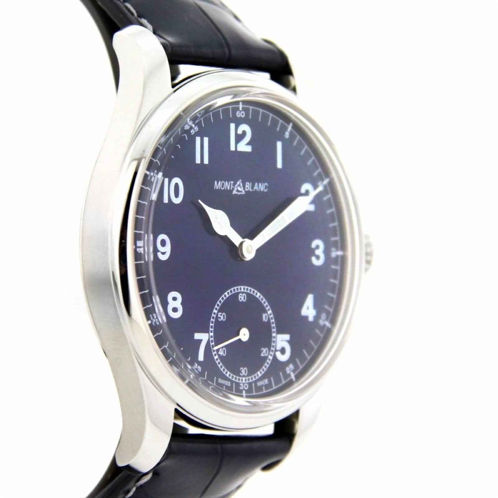 Orologio Montblanc 1858 con quadrante blu, indici arabi e cinturino blu