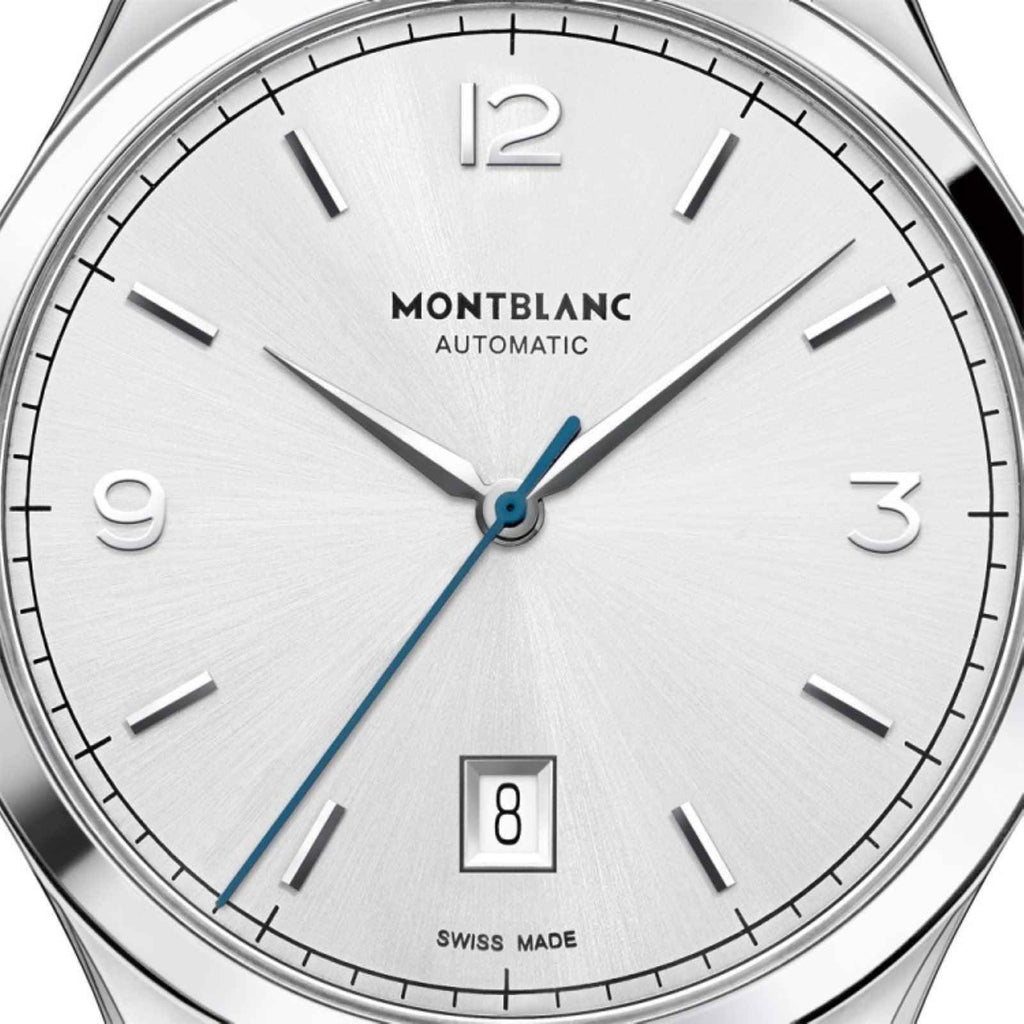 Orologio Montblanc Automatic: quadrante bianco con lancette blu e indici neri.