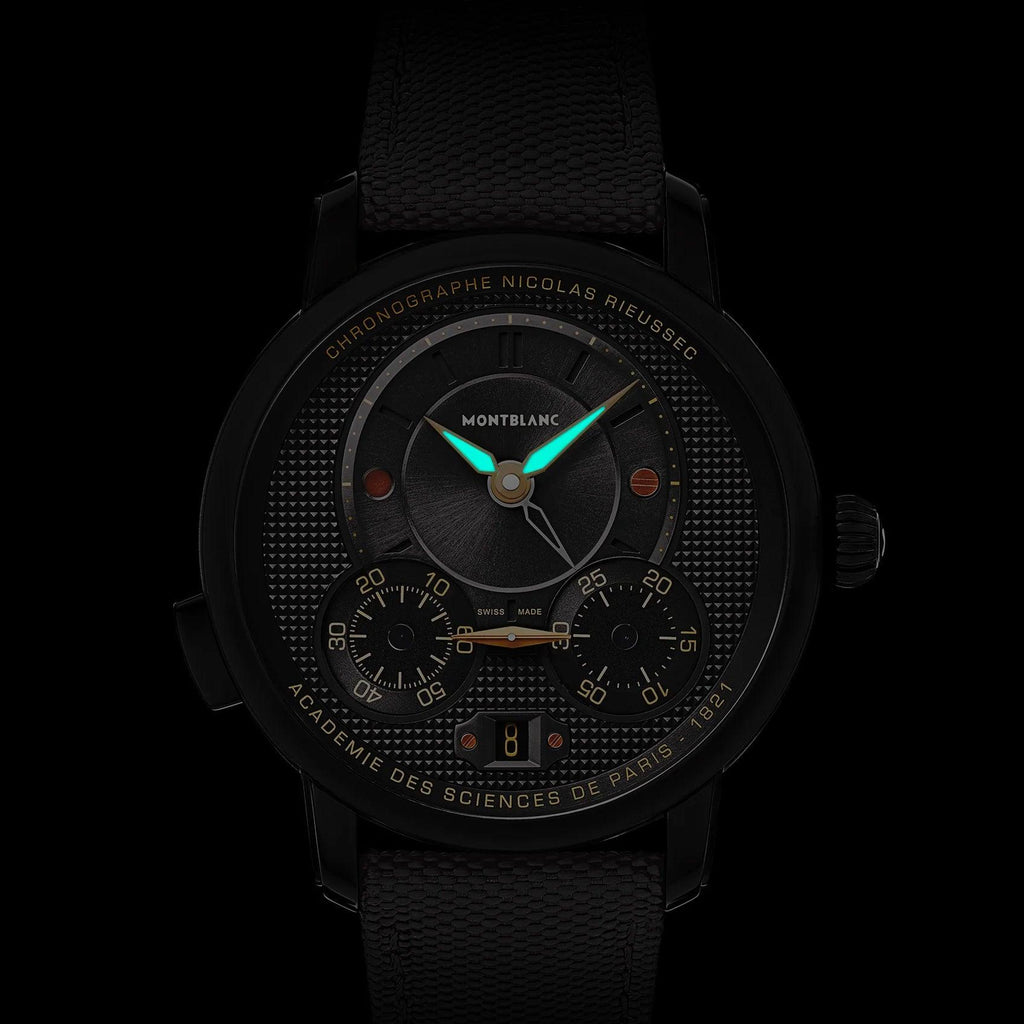 Montblanc orologio cronografo, quadrante grigio scuro con lancetta verde e contatori neri