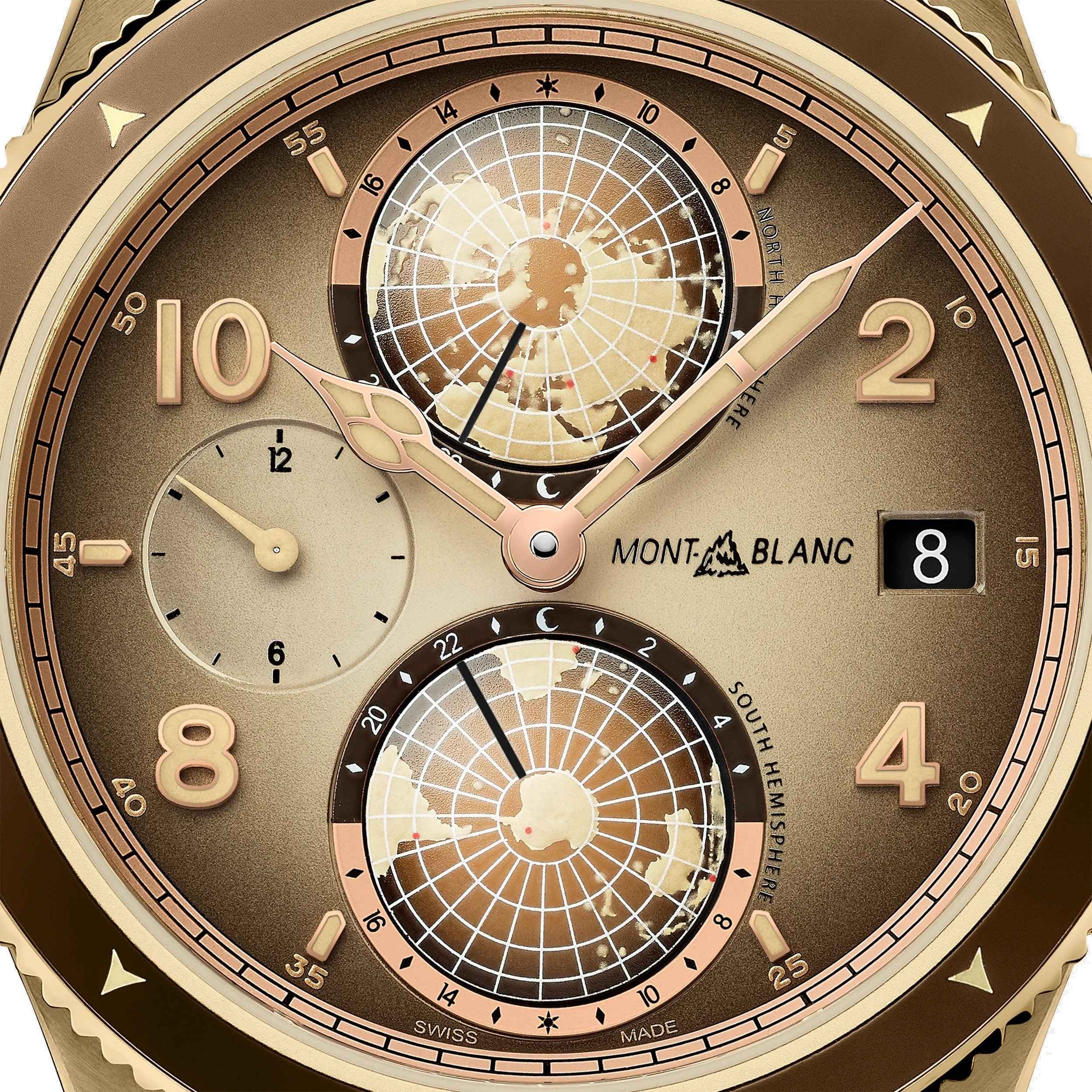 Quadrante dell’orologio: display con bussola GMT e numeri arabi su sfondo marrone.