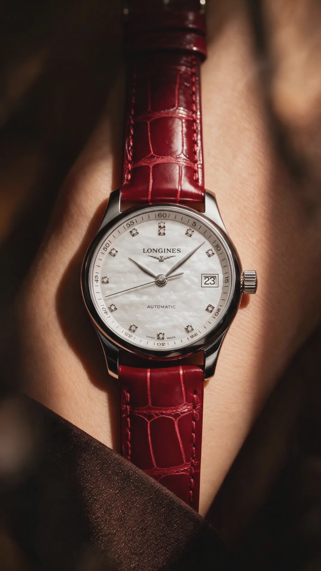 Longines The Longines Master Collection Donna Swiss Made 34 mm Quadrante Madreperla Diamanti Acciaio Bracciale Acciaio Vetro Zaffiro Antiriflesso Automatico Calibro L888 Silicio Data Riserva 72 Ore Ref. L2.357.4.87.2