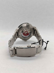 Fondello e bracciale in acciaio dell’orologio in vista posteriore