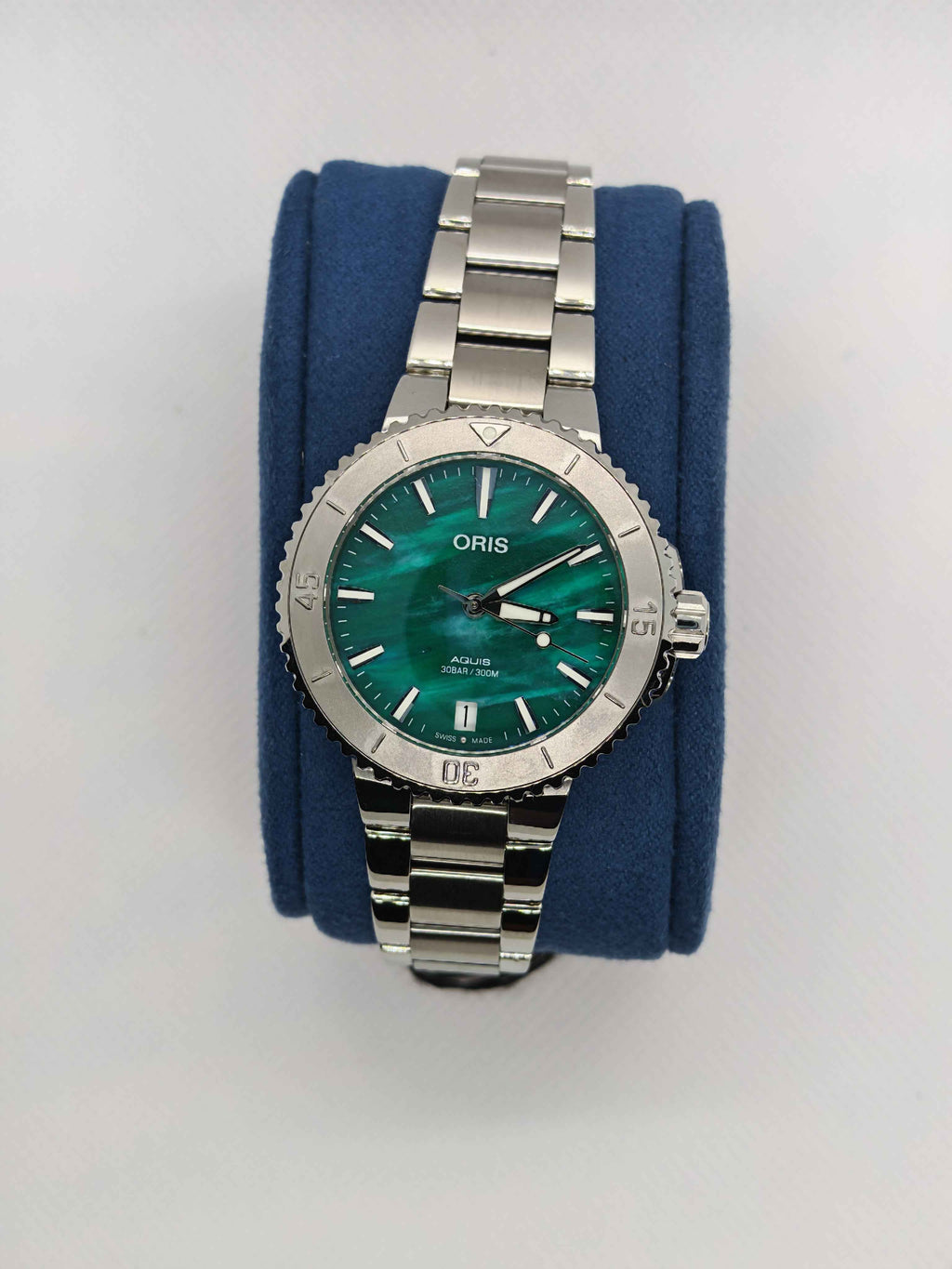 Orologio sub in acciaio con quadrante verde e bracciale a maglie