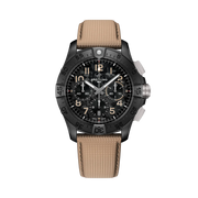 orologio Breitling Avenger con cassa nera in ceramica e cinturino in pelle color sabbia