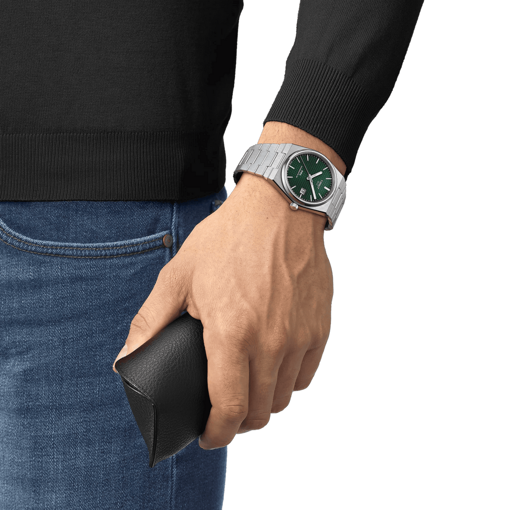 Orologio Tissot PRX automatico verde 40 mm al polso con cinturino in acciaio