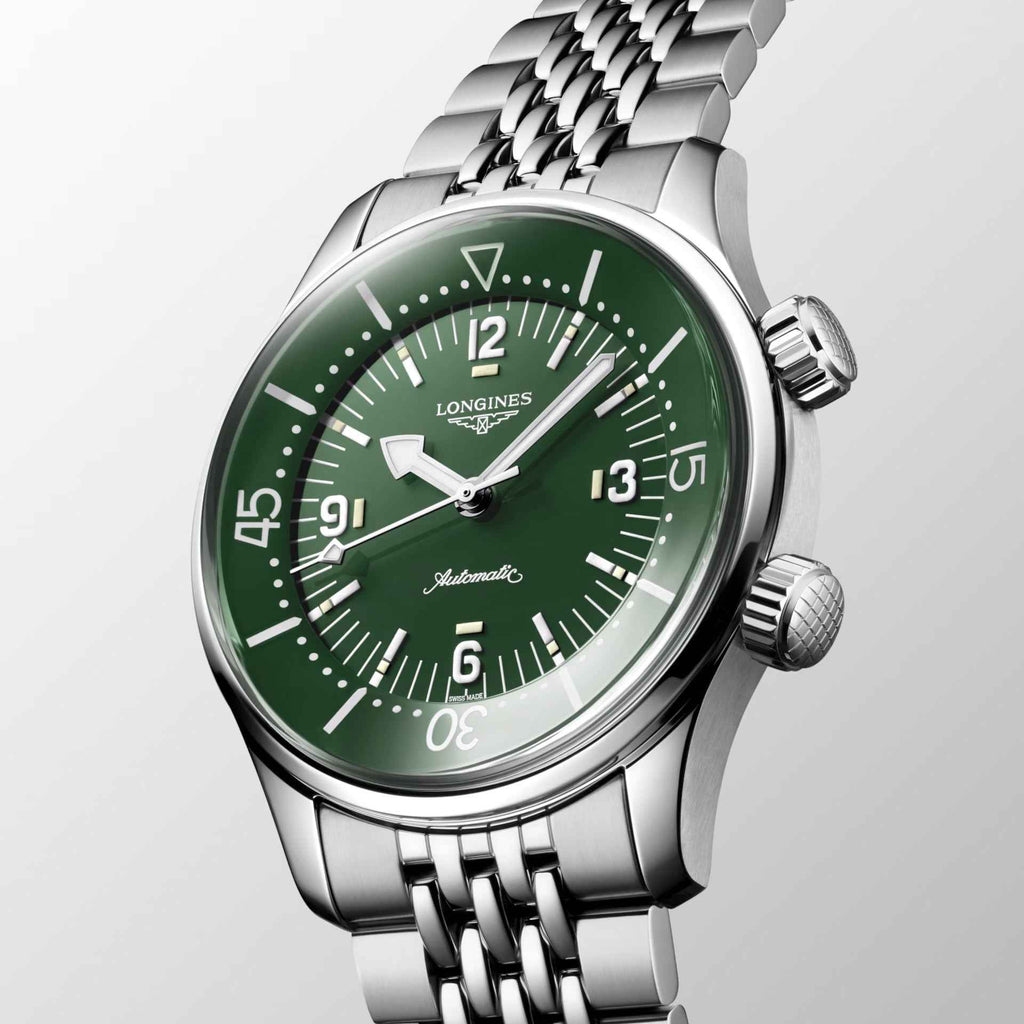 Orologio Longines con quadrante verde, indici luminosi e bracciale in acciaio