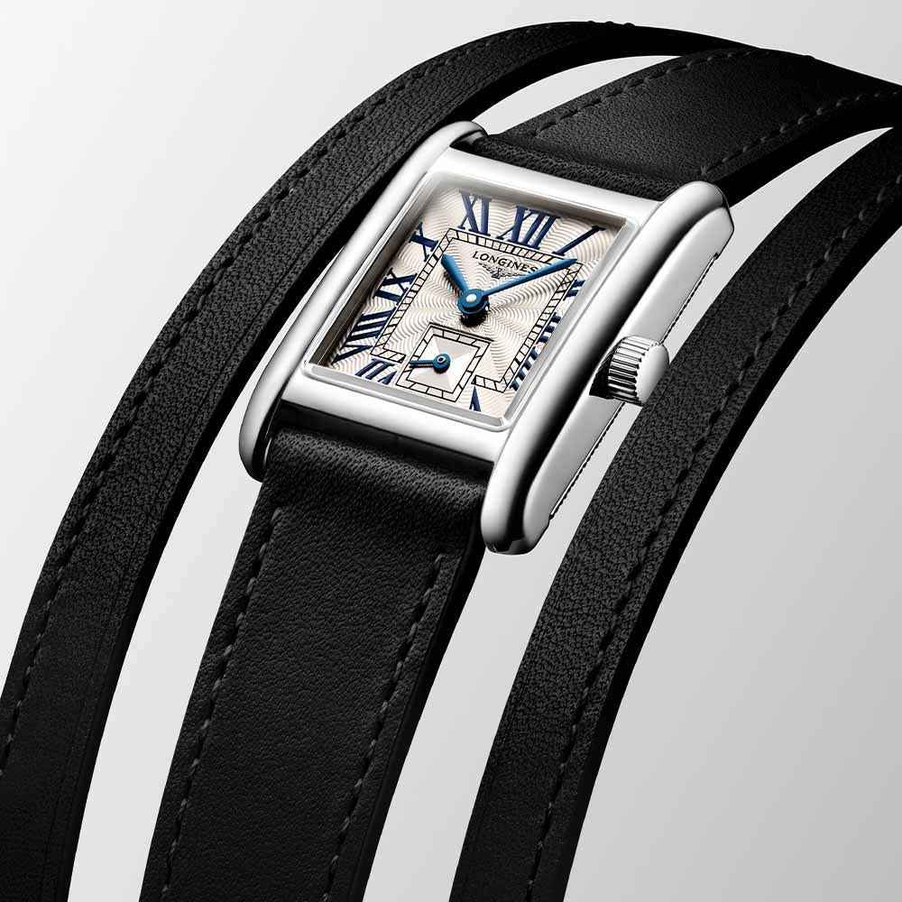 Orologio Longines Mini Dolcevita con cassa argentata e cinturino in pelle nera, vista laterale