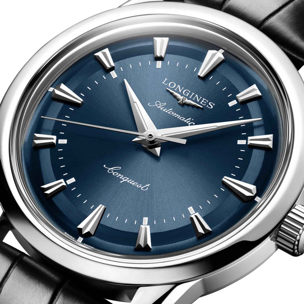 Orologio Longines con quadrante blu scuro e lancette argentate, cassa in acciaio