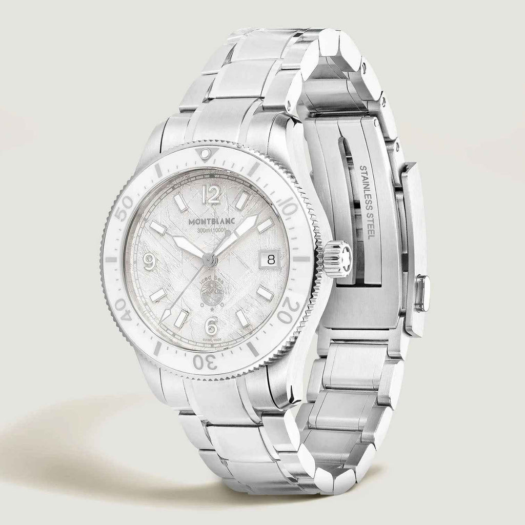 Orologio automatico Montblanc con quadrante bianco, cassa e bracciale in acciaio, data