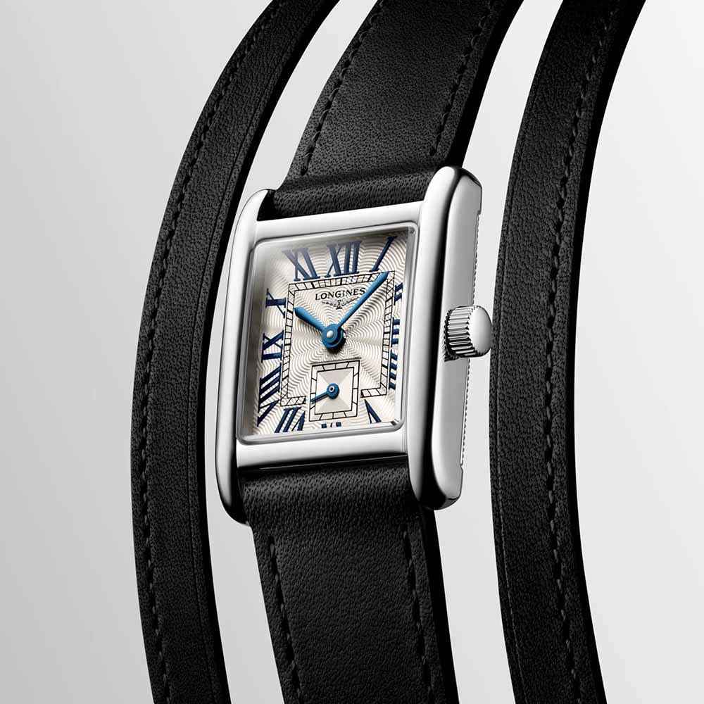 Orologio Longines Mini Dolcevita con cinturino in pelle nera e corona laterale, profilo