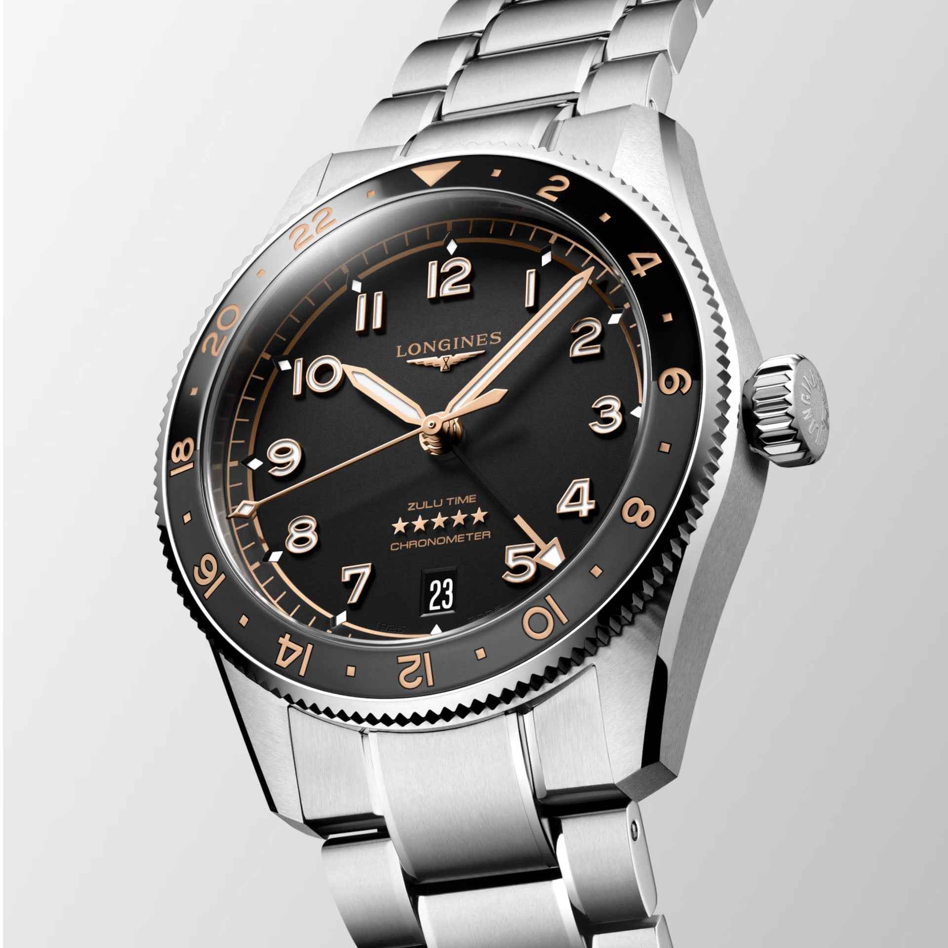 Orologio Longines Spirit Zulu Time nero 39mm con bracciale d’acciaio e corona zigrinata
