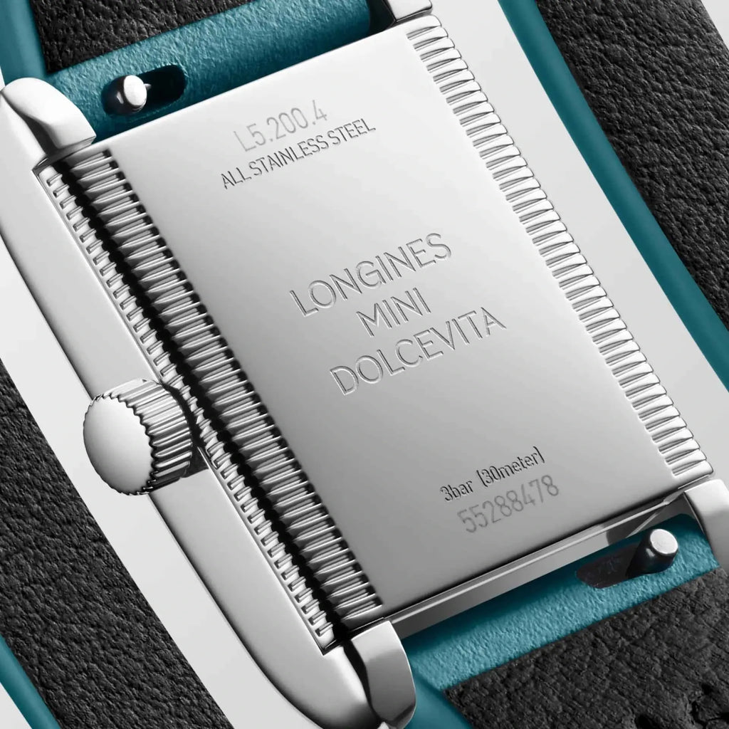 Orologio Longines Mini Dolcevita sul retro in acciaio con incisioni e cinturino blu