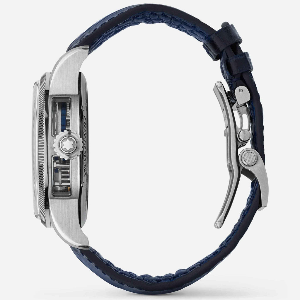 Orologio Montblanc con cassa in acciaio, pulsanti e cinturino in pelle blu