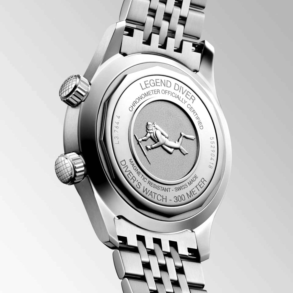 Fondello dell’orologio Longines Legend Diver 39 mm in acciaio, figura sub e scritte