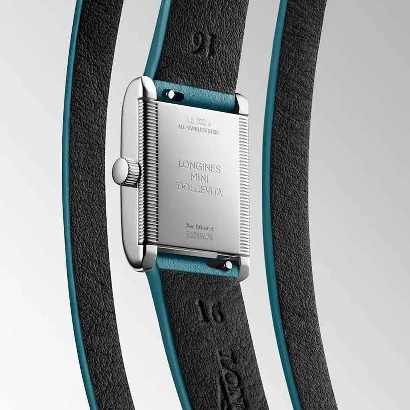 Orologio Longines Mini Dolcevita con cassa argento e corona laterale su cinturino blu