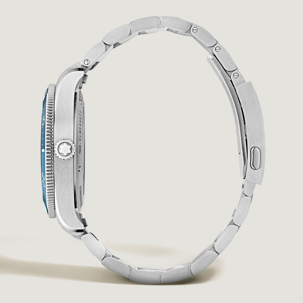Orologio automatico Montblanc con cassa e bracciale in acciaio, vista laterale