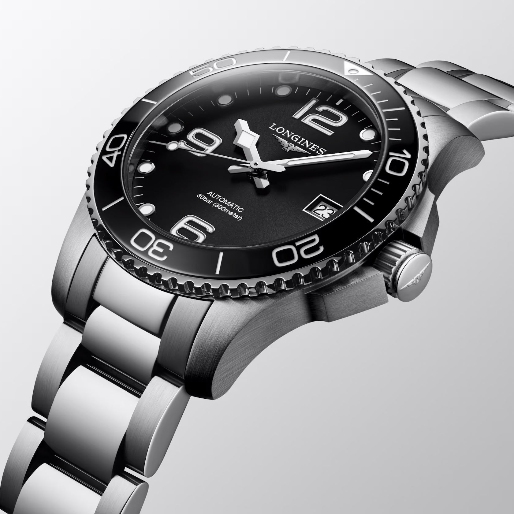 Orologio subacqueo Hydroconquest nero con bracciale in acciaio e lunetta in metallo
