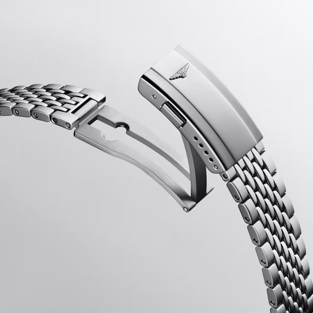 Orologio Longines con bracciale d’acciaio e fibbia aperta con logo, cassa grigia