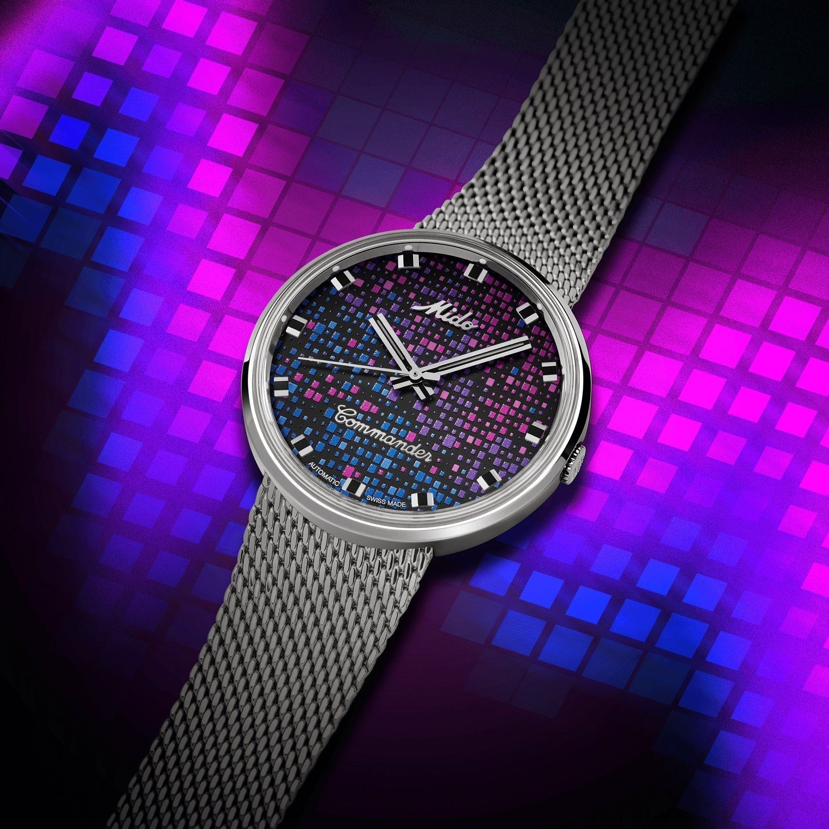 Orologio Mido Commander con quadrante viola a mosaico e cinturino in maglia metallica