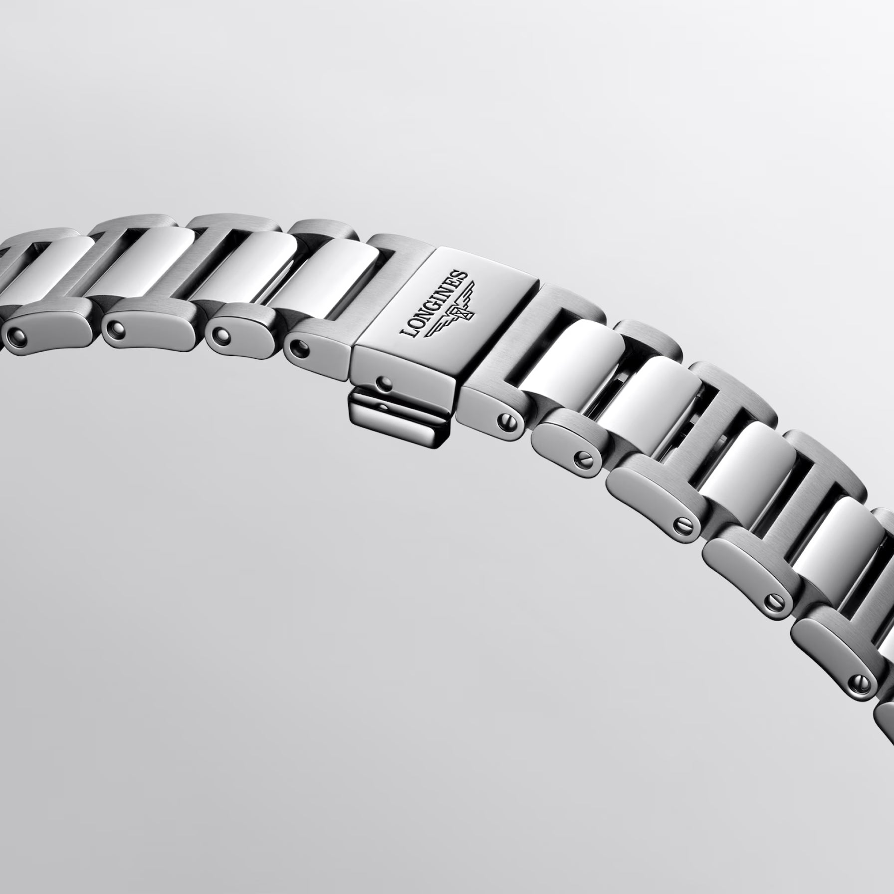 Bracciale in acciaio Longines con chiusura e maglie lucide, dettagli