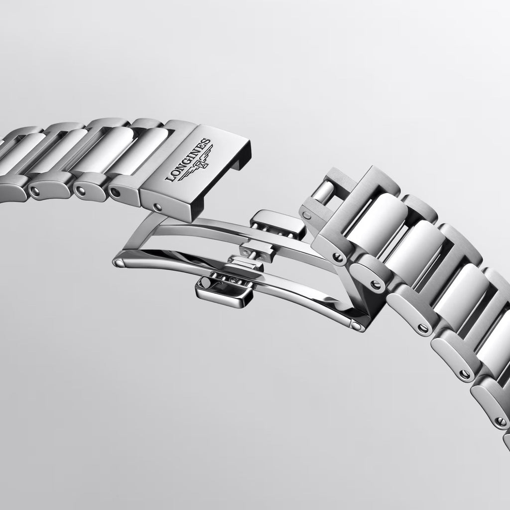 Orologio automatico con bracciale in acciaio e fibbia a sgancio, dettaglio Longines